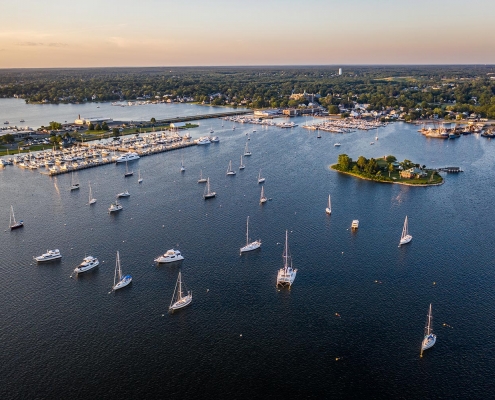 What is at the New Bedford waterfront? It is the 5 projects in the Seaport Art Walk.